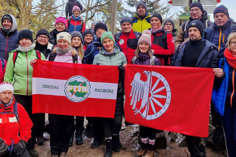 PTTK Racibórz na szczycie Łysicy 